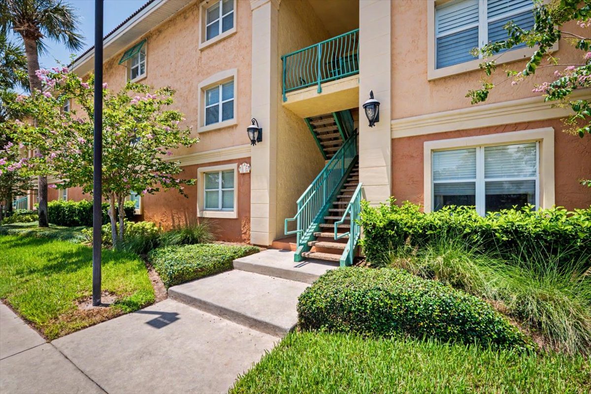 101 25th Ave S Unit J13 - 1